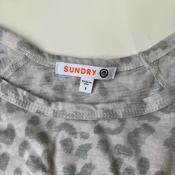 Sundry long sleeve leopard twist top sz S - Picture 2 of 6